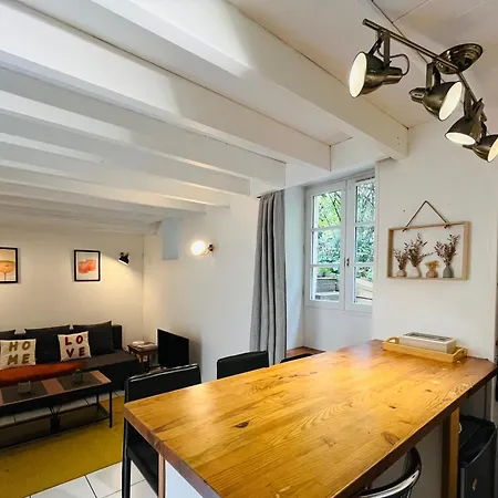 Maison De Rare Vu Chateau Apartment Caen