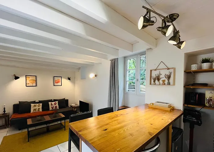 Maison De Rare Vu Chateau Apartment Caen